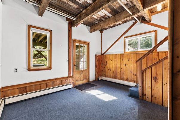 Empty room, Interior, Wooden Beams, Wooden Ceilings, Wooden Walls