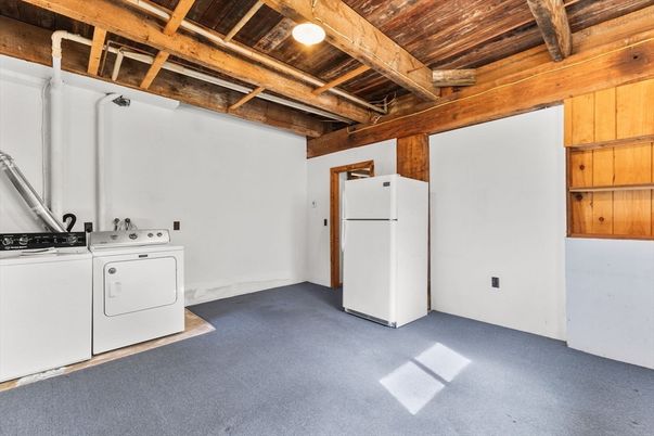 Interior, Washer, Wooden Beams, Wooden Ceilings