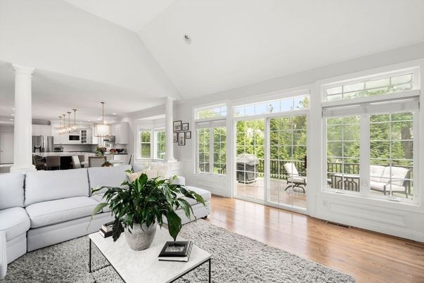 Dining room, Interior, Kitchen, Living room, Pendant Lights, Recessed Lighting, Stainless Steel Appliances, Wood Texture Flooring