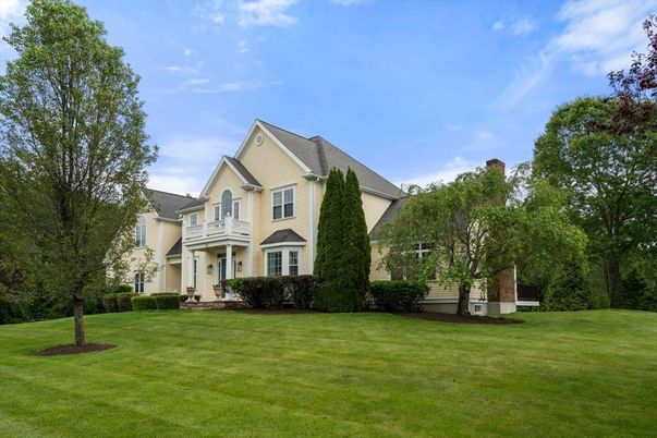 Backyard, Exterior, Facade, Queen Anne Victorian