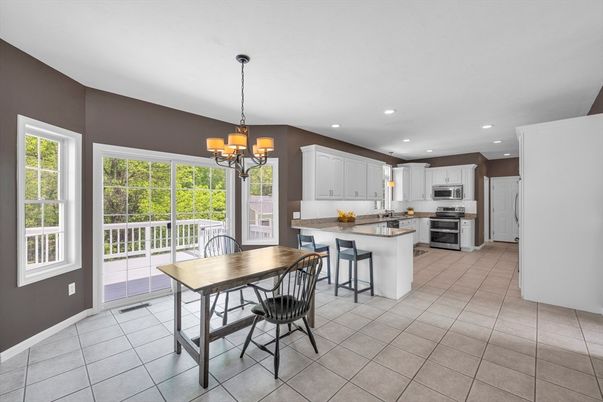 Chandelier, Interior, Kitchen, Recessed Lighting, Stainless Steel Appliances