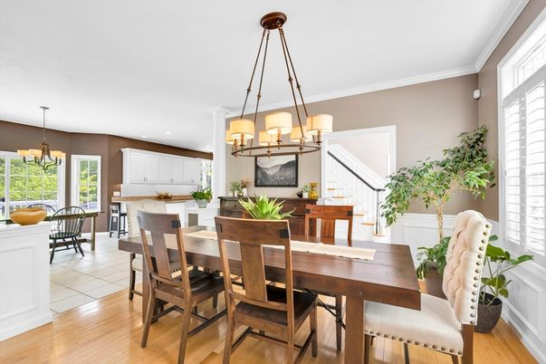 Chandelier, Dining room, Interior, Recessed Lighting, Wood Texture Flooring