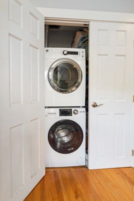 Interior, Utility Closets, Washer, Wood Texture Flooring