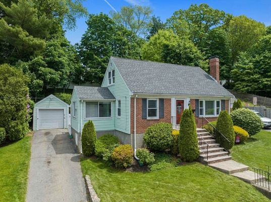 Detached Garage, Exterior, Facade, Brick Facade, Cape Cod
