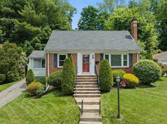 Exterior, Facade, Brick Facade, Cape Cod