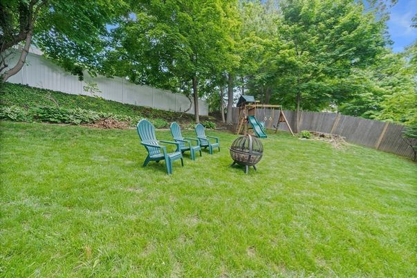 Backyard, Exterior, Playground