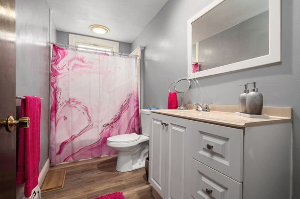 Bathroom, Interior, Recessed Lighting, Wood Texture Flooring