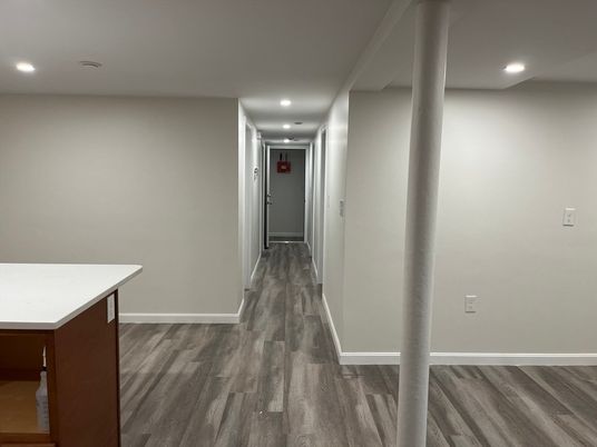 Interior, Recessed Lighting, Wood Texture Flooring