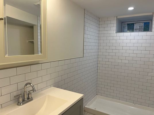 Bathroom, Interior, Recessed Lighting