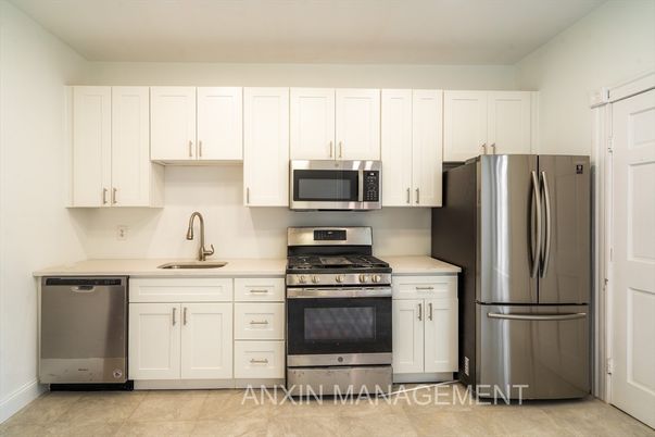 Interior, Kitchen, Stainless Steel Appliances