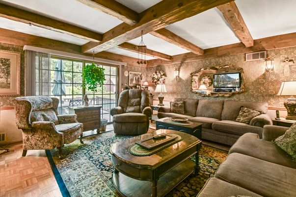 Interior, Living room, Pendant Lights, Wooden Beams, Wood Texture Flooring