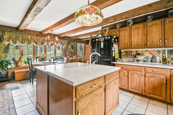 Chandelier, Dining room, Interior, Kitchen, Pendant Lights, Wooden Beams