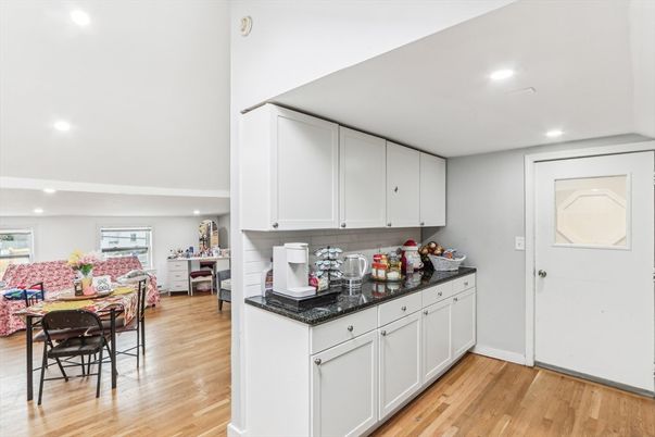Dining room, Interior, Kitchen, Recessed Lighting, Wood Texture Flooring
