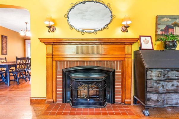 Chandelier, Dining room, Fireplace, Interior, Wood Texture Flooring