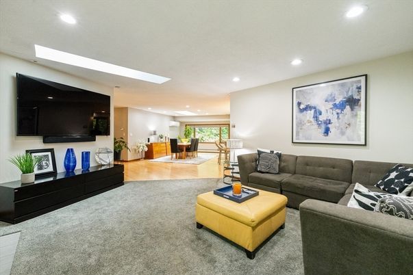 Dining room, Interior, Living room, Recessed Lighting, Wood Texture Flooring