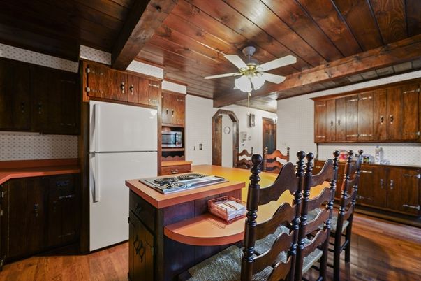 Dining room, Interior, Kitchen, Wooden Beams, Wooden Ceilings, Wood Texture Flooring