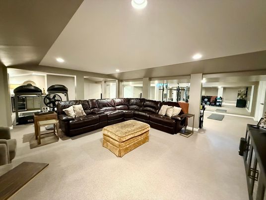 Fitness Equipment, Interior, Living room, Recessed Lighting
