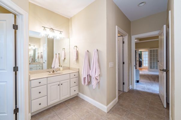 Bathroom, Interior, Recessed Lighting