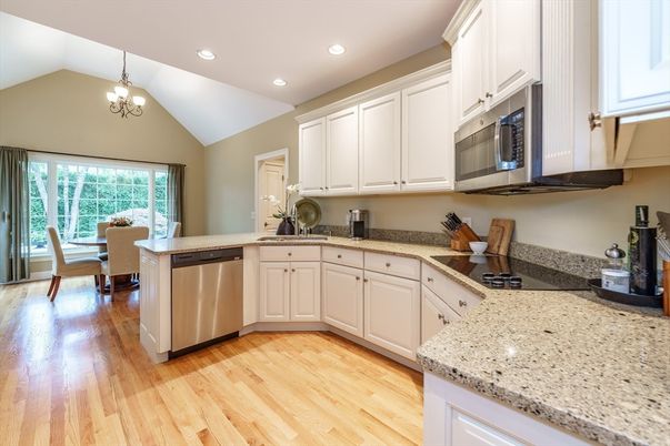 Dining room, Interior, Kitchen, Pendant Lights, Recessed Lighting, Wood Texture Flooring