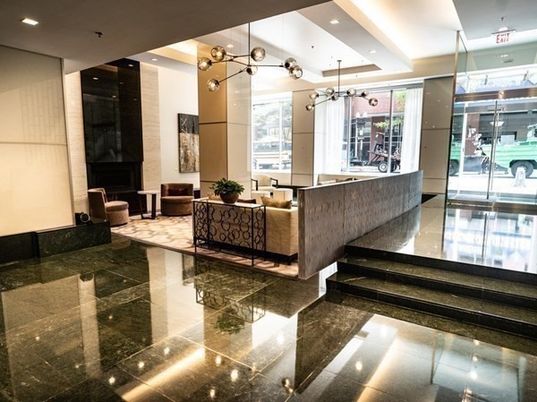Interior, Living room, Pendant Lights, Recessed Lighting
