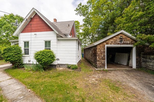 Detached Garage, Exterior