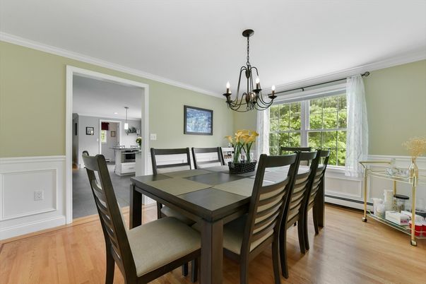 Chandelier, Dining room, Interior, Pendant Lights, Wood Texture Flooring