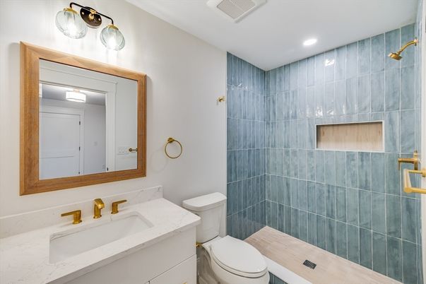 Bathroom, Interior, Recessed Lighting