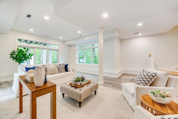 Interior, Living room, Recessed Lighting, Wood Texture Flooring