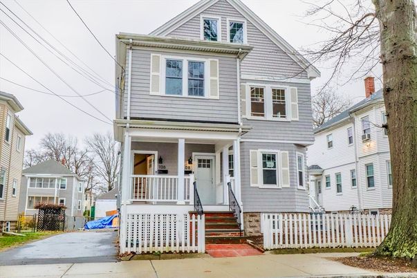 Exterior, Facade, Queen Anne Victorian