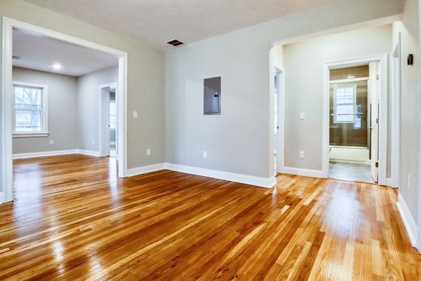 Empty room, Interior, Recessed Lighting, Wood Texture Flooring