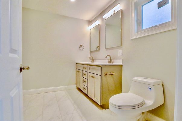 Bathroom, Dual Sink Vanities, Interior, Marble, Recessed Lighting