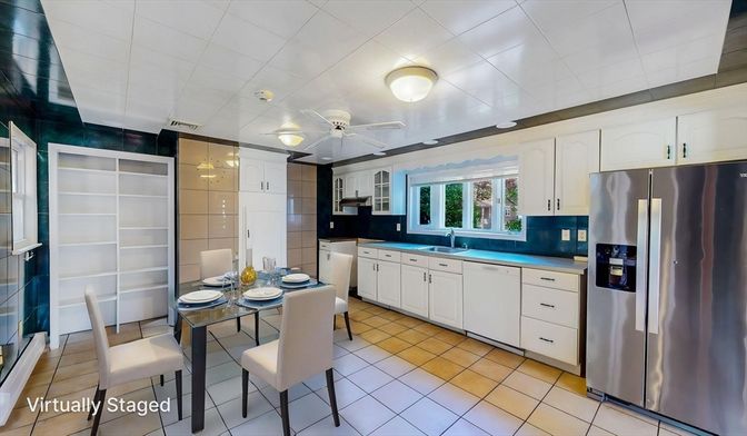 Dining room, Interior, Kitchen, Stainless Steel Appliances