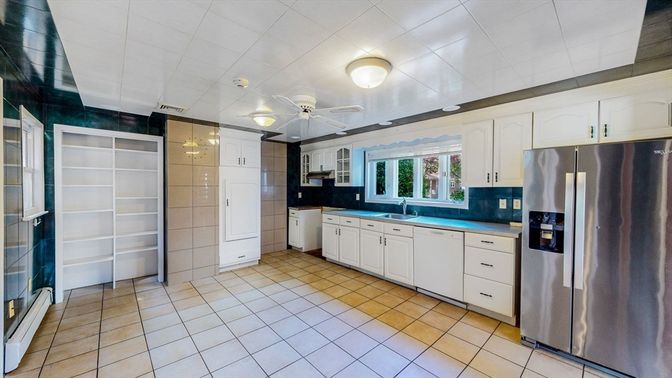 Interior, Kitchen, Stainless Steel Appliances