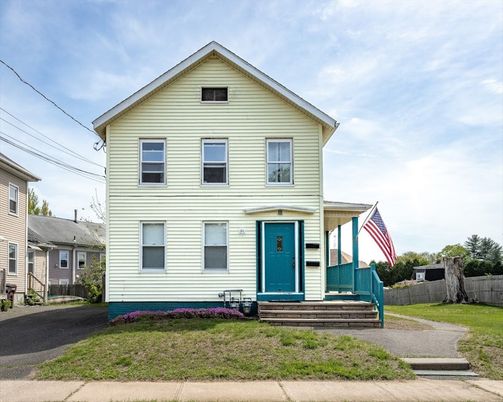Backyard, Exterior, Facade, Queen Anne Victorian