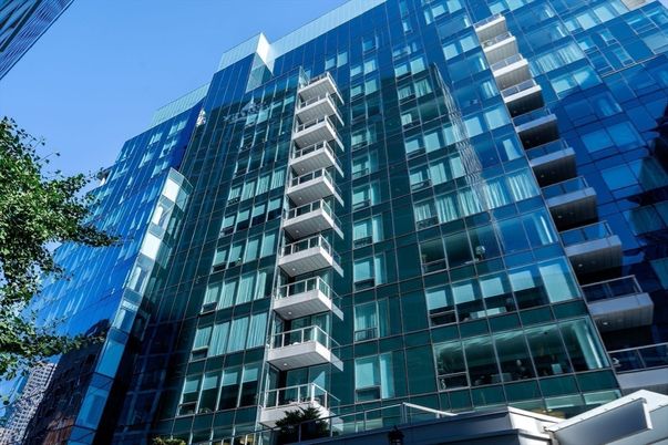 Exterior, Facade, Highrise