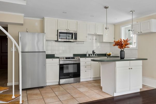 Interior, Kitchen, Pendant Lights, Recessed Lighting, Stainless Steel Appliances
