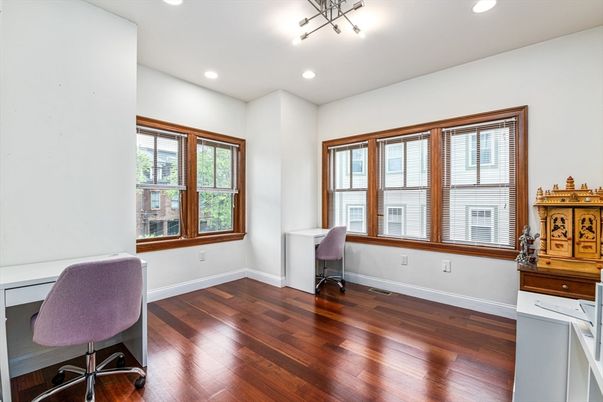 Home Office, Interior, Recessed Lighting, Wood Texture Flooring