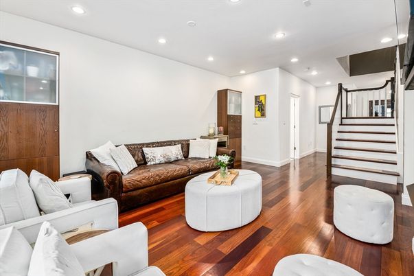 Interior, Living room, Recessed Lighting, Wood Texture Flooring