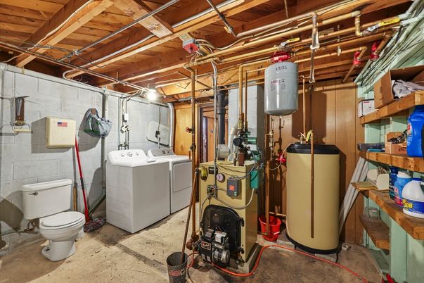 Interior, Washer, Wooden Beams, Wooden Ceilings