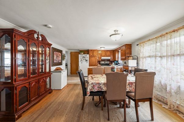 Dining room, Interior, Kitchen, Stainless Steel Appliances, Wood Texture Flooring