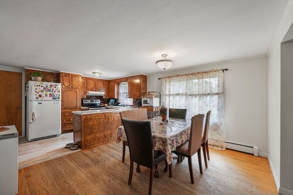 Dining room, Interior, Kitchen, Stainless Steel Appliances, Wood Texture Flooring