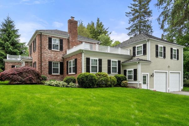 Attached, Backyard, Exterior, Facade, Brick Facade, Split Level
