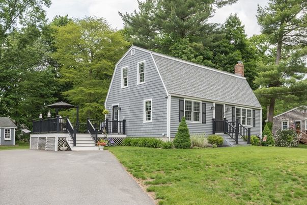Backyard, Detached Garage, Exterior