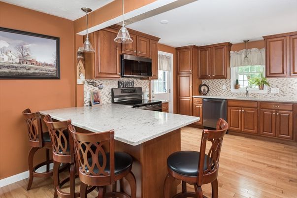 Interior, Kitchen, Pendant Lights, Recessed Lighting, Wood Texture Flooring