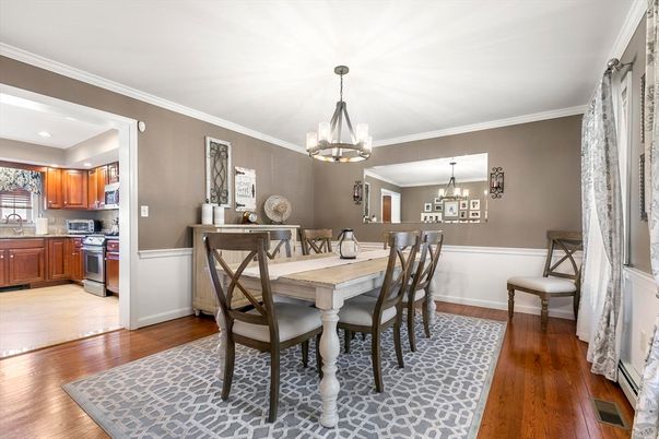 Chandelier, Dining room, Interior, Kitchen, Wood Texture Flooring