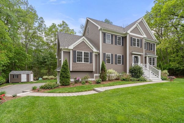 Backyard, Exterior, Facade, Queen Anne Victorian