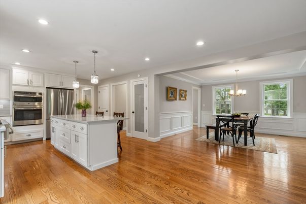 Chandelier, Dining room, Interior, Kitchen, Pendant Lights, Recessed Lighting, Stainless Steel Appliances, Wood Texture Flooring
