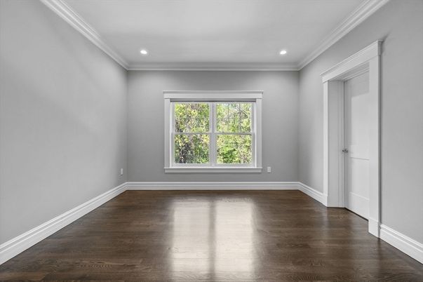 Empty room, Interior, Recessed Lighting, Wood Texture Flooring