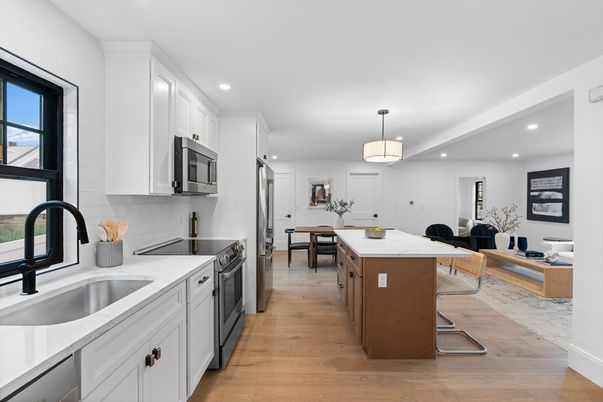 Dining room, Interior, Kitchen, Living room, Pendant Lights, Recessed Lighting, Wood Texture Flooring