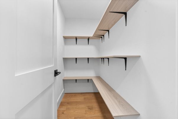Interior, Walk-in Closets, Wood Texture Flooring